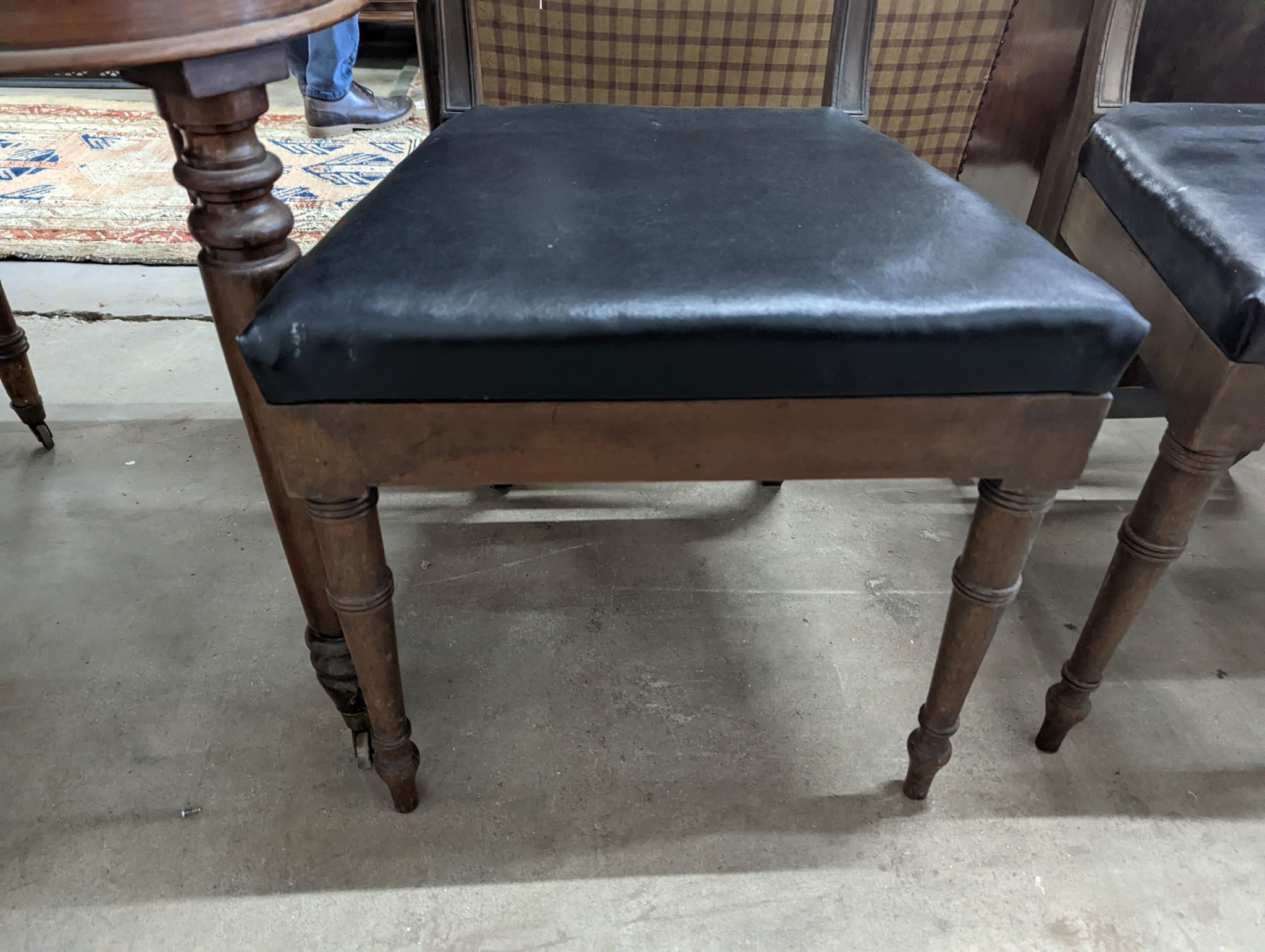 A pair of Regency mahogany dining chairs